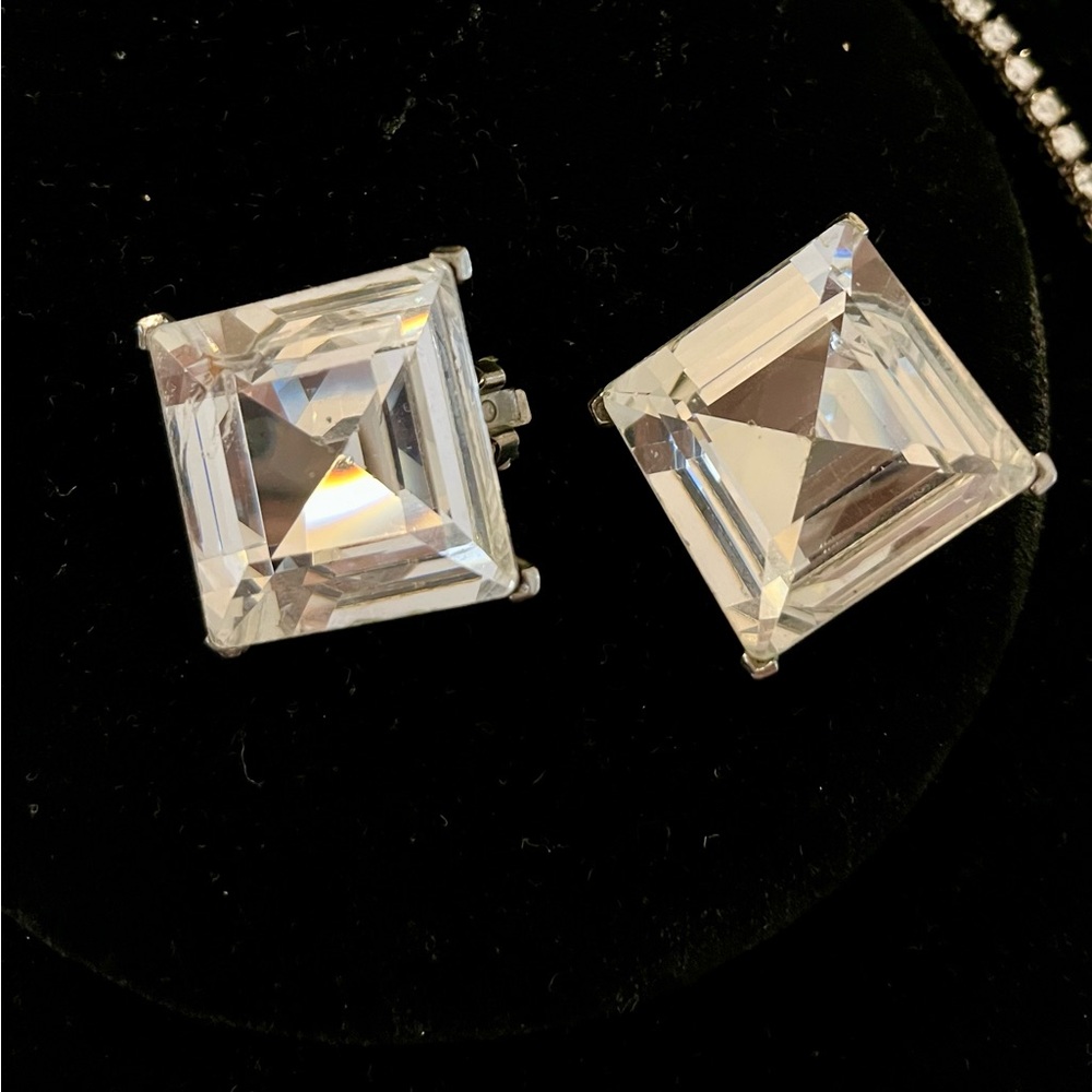 Vintage Kenneth Jay Lane Clear Crystal clip Earrings